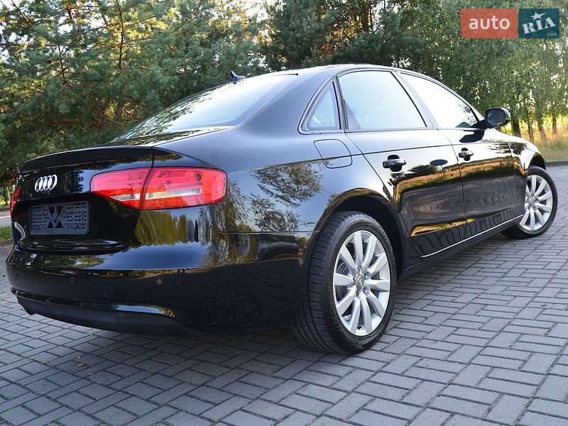 Седан Audi A4 2014 в Дрогобыче