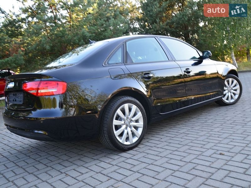 Седан Audi A4 2014 в Дрогобыче