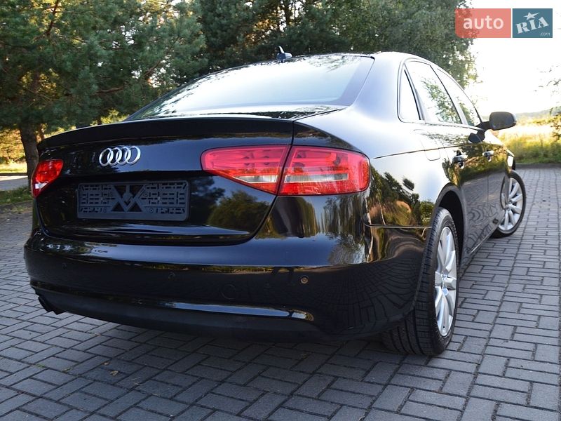 Седан Audi A4 2014 в Дрогобыче