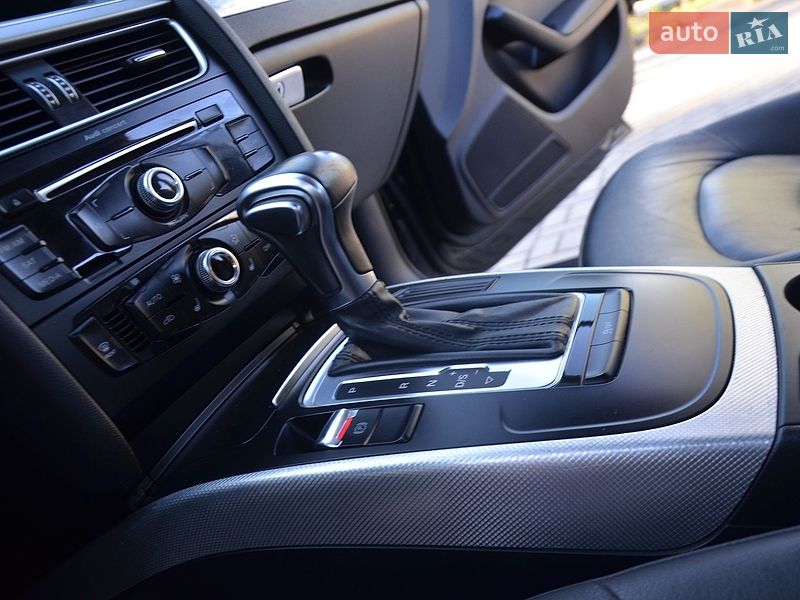 Седан Audi A4 2014 в Дрогобыче