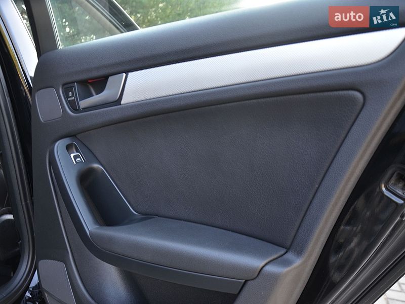 Седан Audi A4 2014 в Дрогобыче
