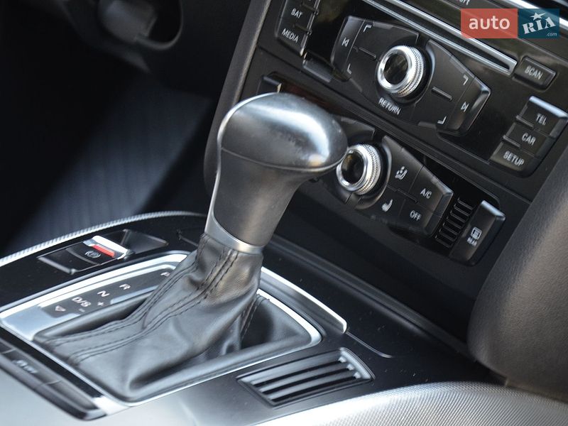 Седан Audi A4 2014 в Дрогобыче