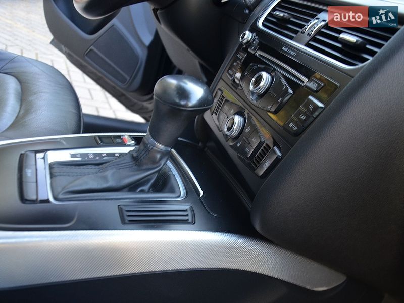 Седан Audi A4 2014 в Дрогобыче