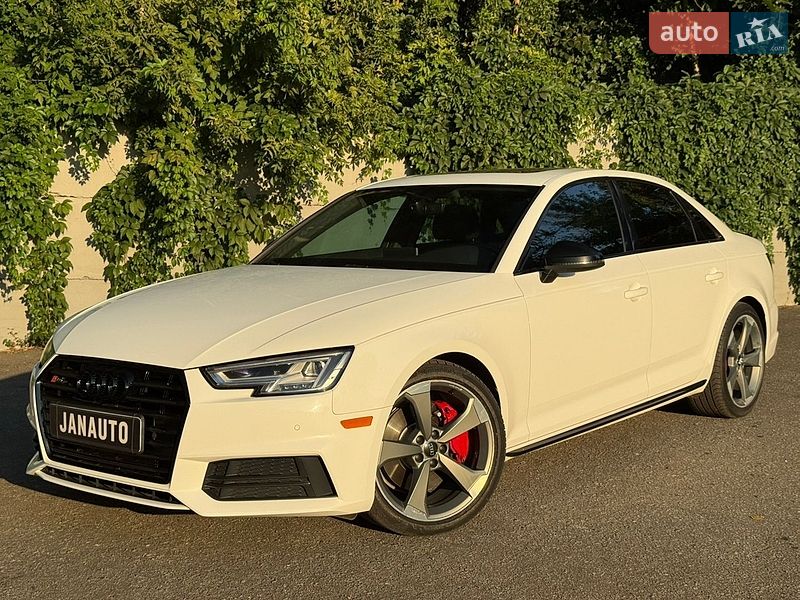 Audi A4 2018