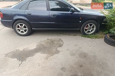 Седан Audi A4 1996 в Черкасах