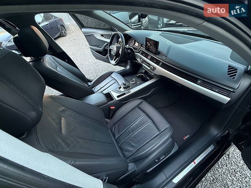 Седан Audi A4 2018 в Одесі