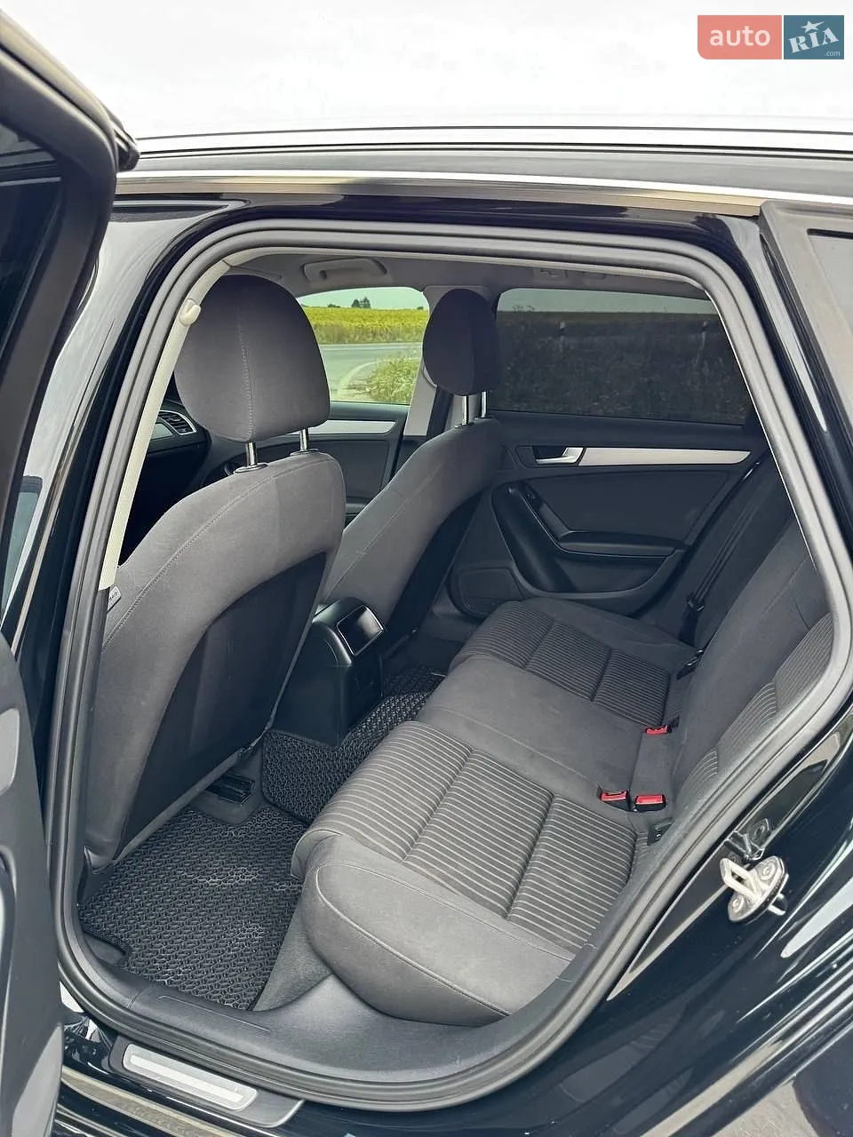 2012 Audi A4 - мініатюра 35