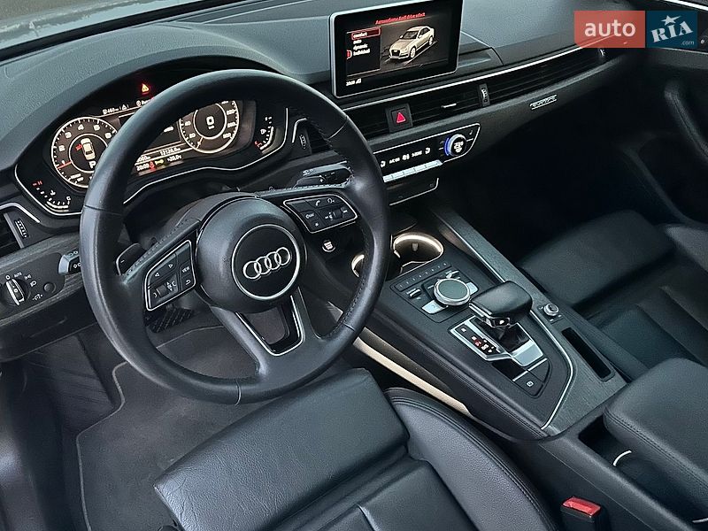 Седан Audi A4 2018 в Киеве