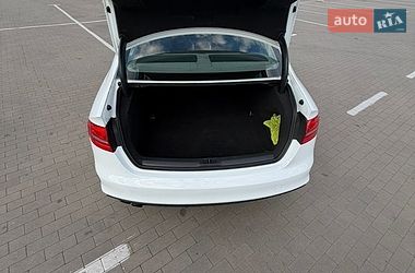 Седан Audi A4 2015 в Борисполі