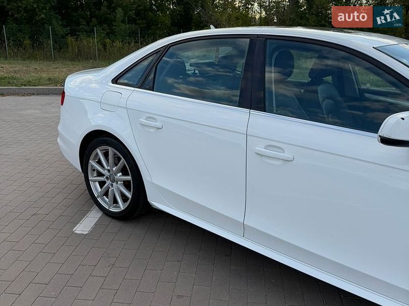 Седан Audi A4 2015 в Борисполі