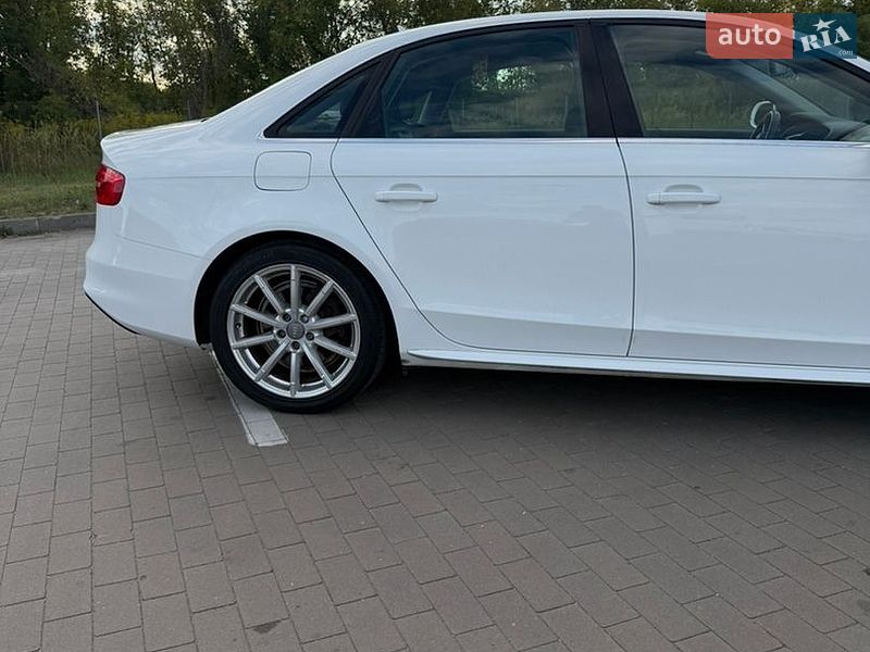 Седан Audi A4 2015 в Борисполі