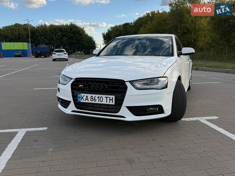 Седан Audi A4 2015 в Борисполі