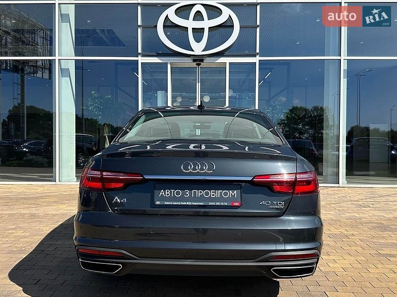 Седан Audi A4 2021 в Киеве