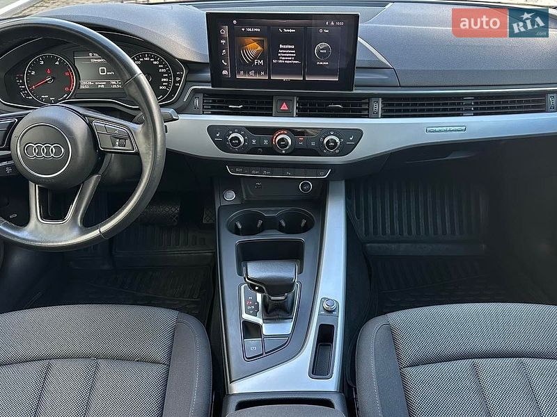 Седан Audi A4 2021 в Києві
