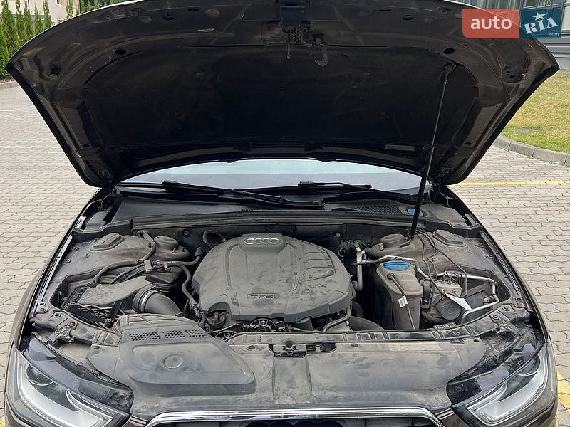 Седан Audi A4 2013 в Львові