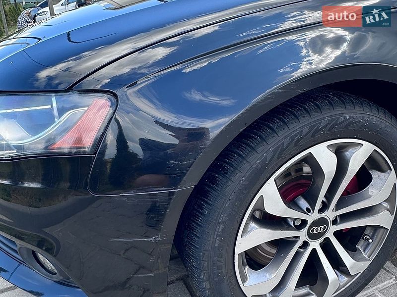 Седан Audi A4 2010 в Золочеве