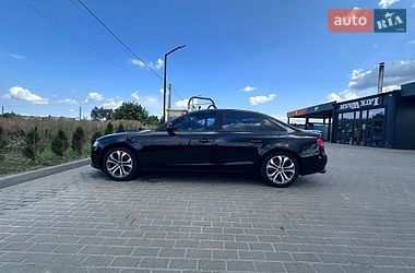 Седан Audi A4 2010 в Золочеве