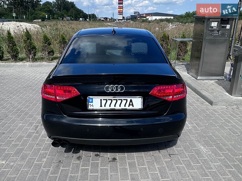 Седан Audi A4 2010 в Золочеве