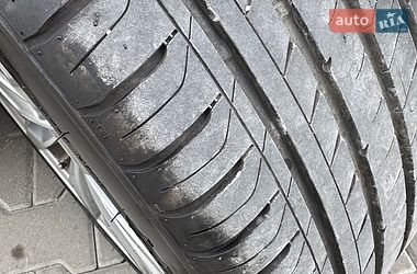 Седан Audi A4 2017 в Шумську
