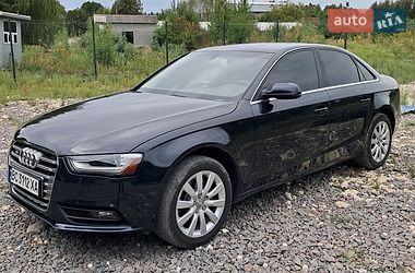 Седан Audi A4 2012 в Львове Седан Audi A4 2012 в Львове