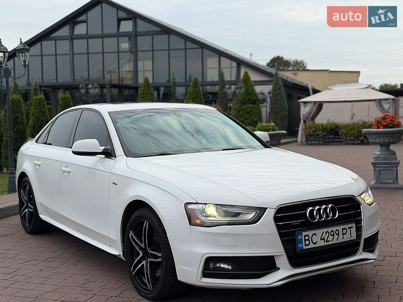 Седан Audi A4 2013 в Львове