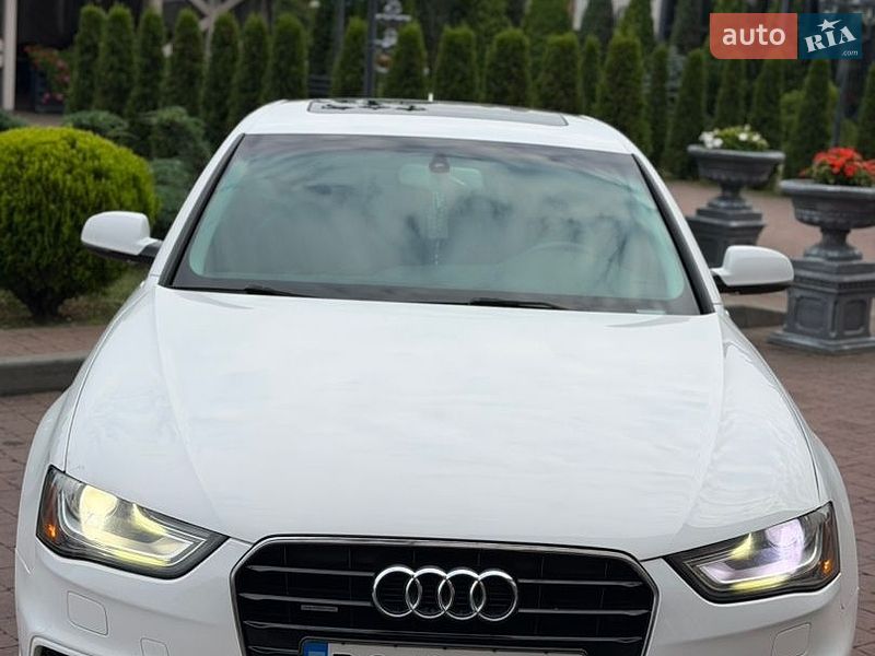 Седан Audi A4 2013 в Львове
