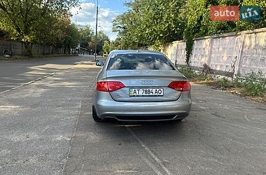 Седан Audi A4 2011 в Києві