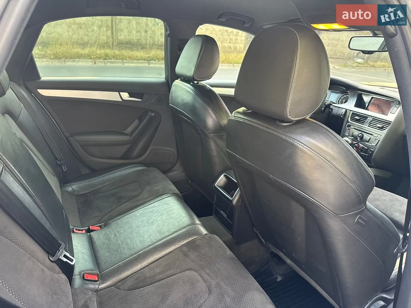 2011 Audi A4 - мініатюра 22