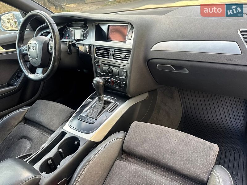 Седан Audi A4 2011 в Києві