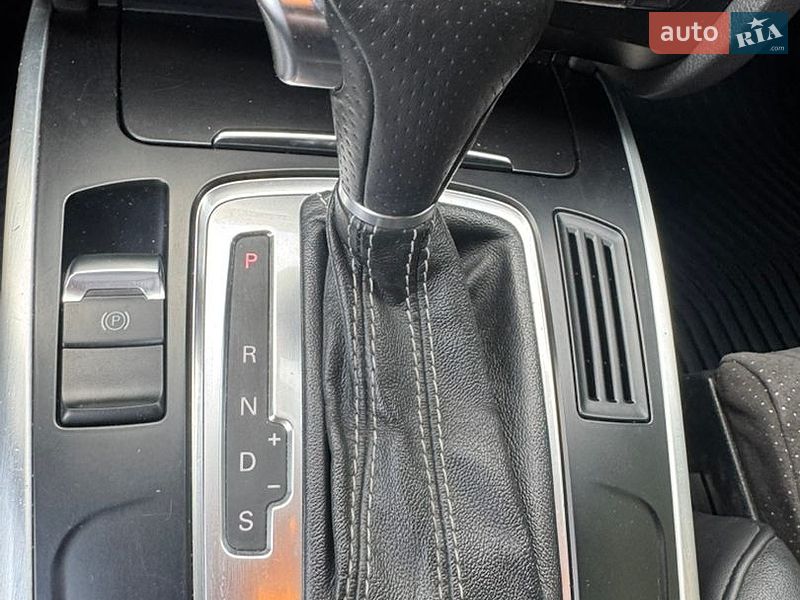 Седан Audi A4 2011 в Києві