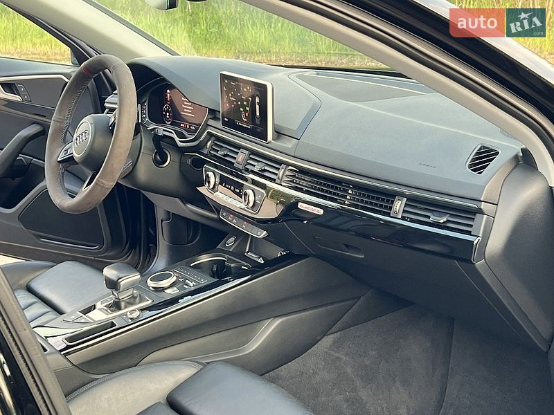 Універсал Audi A4 2015 в Дрогобичі