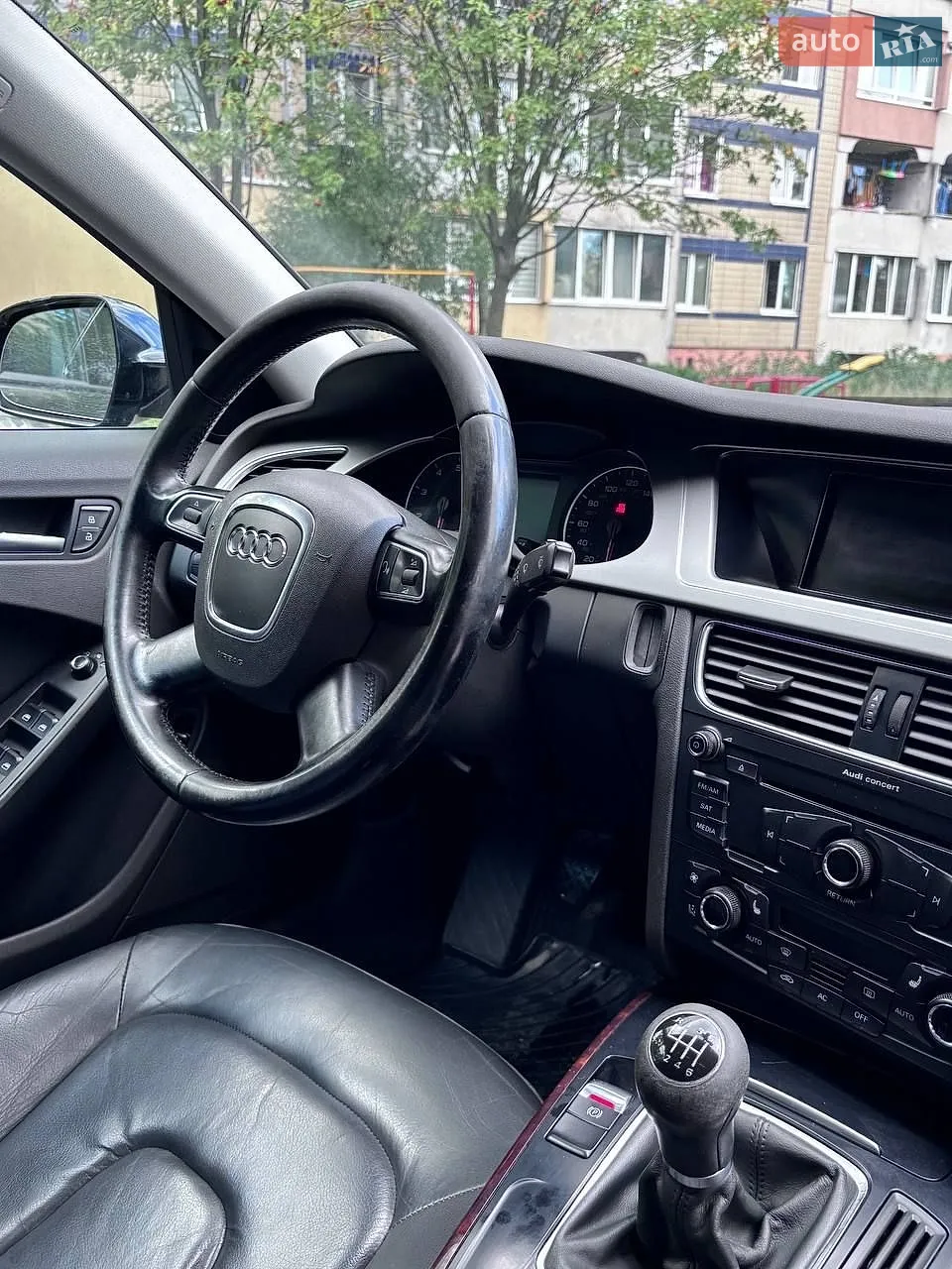 2010 Audi A4 - мініатюра 4