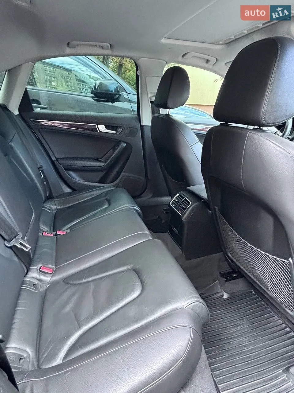 2010 Audi A4 - мініатюра 8