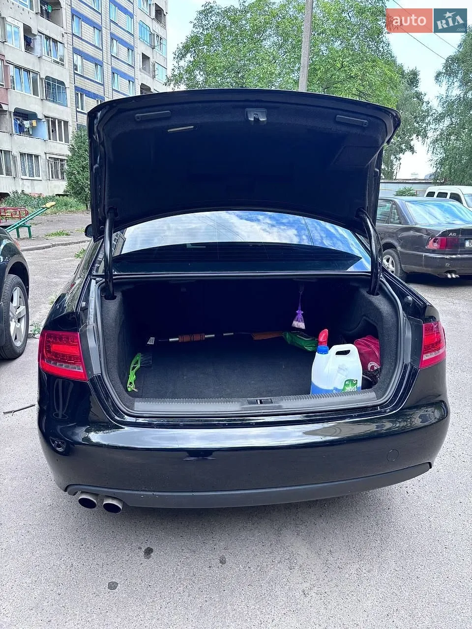 2010 Audi A4 - мініатюра 11