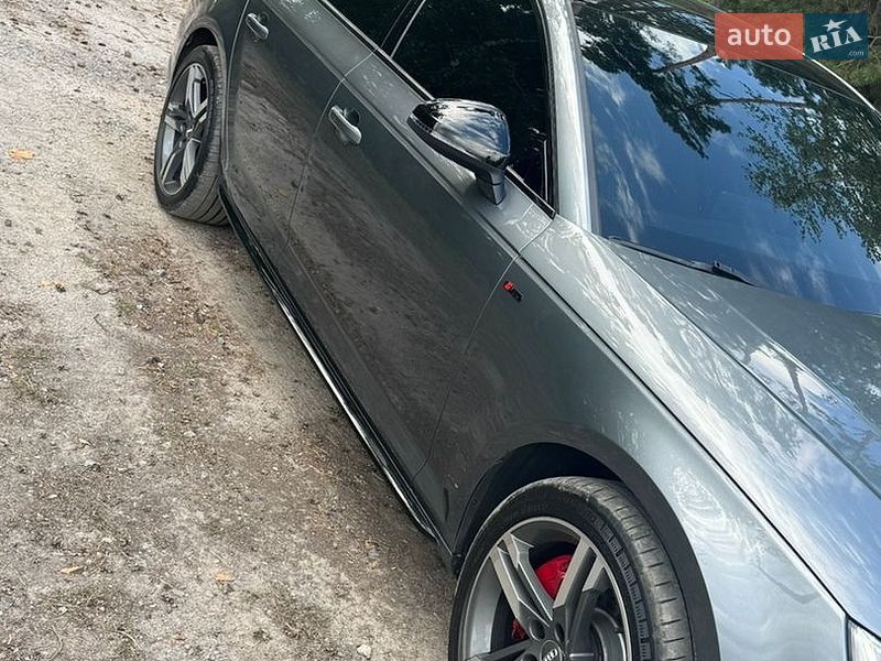 Седан Audi A4 2018 в Києві