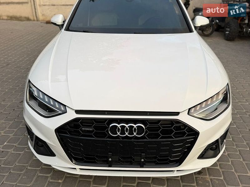 Седан Audi A4 2021 в Виннице