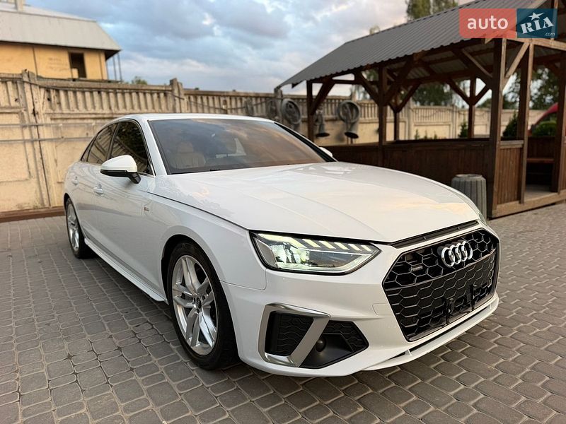 Седан Audi A4 2021 в Виннице
