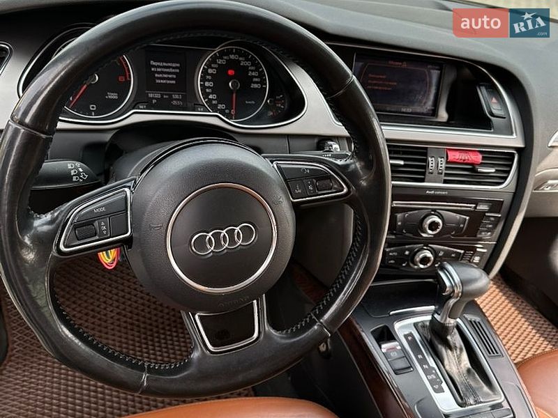 Седан Audi A4 2012 в Измаиле