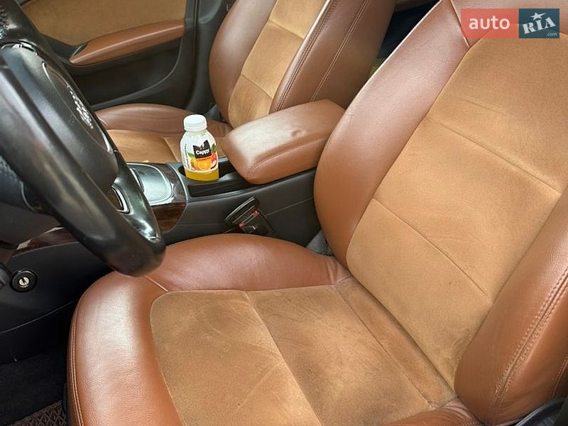 Седан Audi A4 2012 в Измаиле