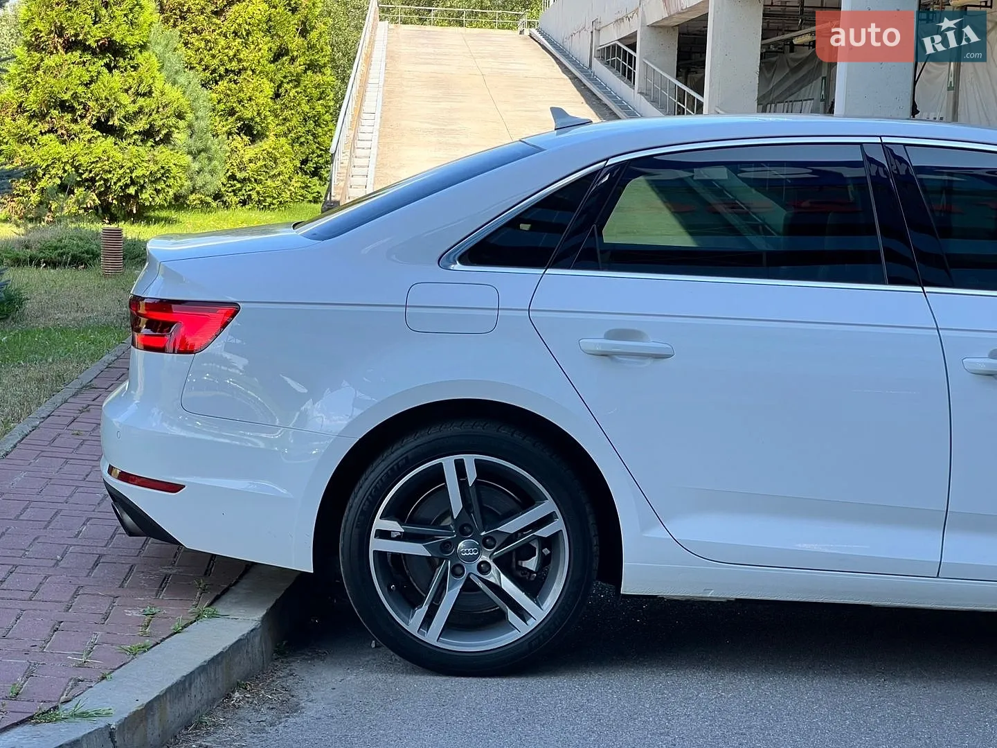 2016 Audi A4 - мініатюра 26