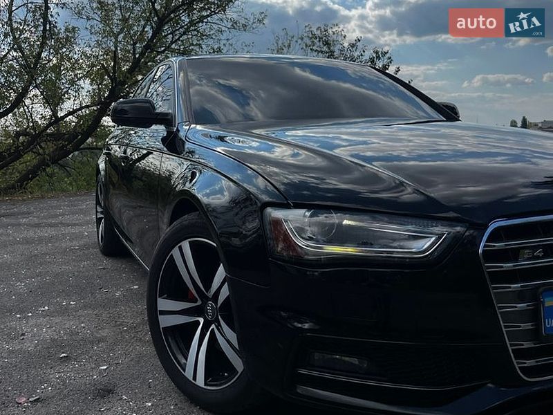Седан Audi A4 2012 в Білій Церкві