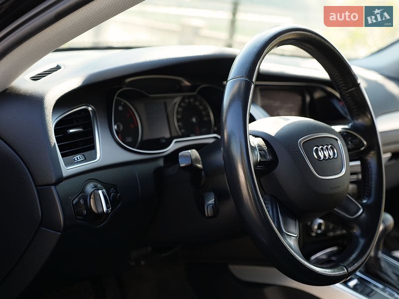 Седан Audi A4 2015 в Івано-Франківську