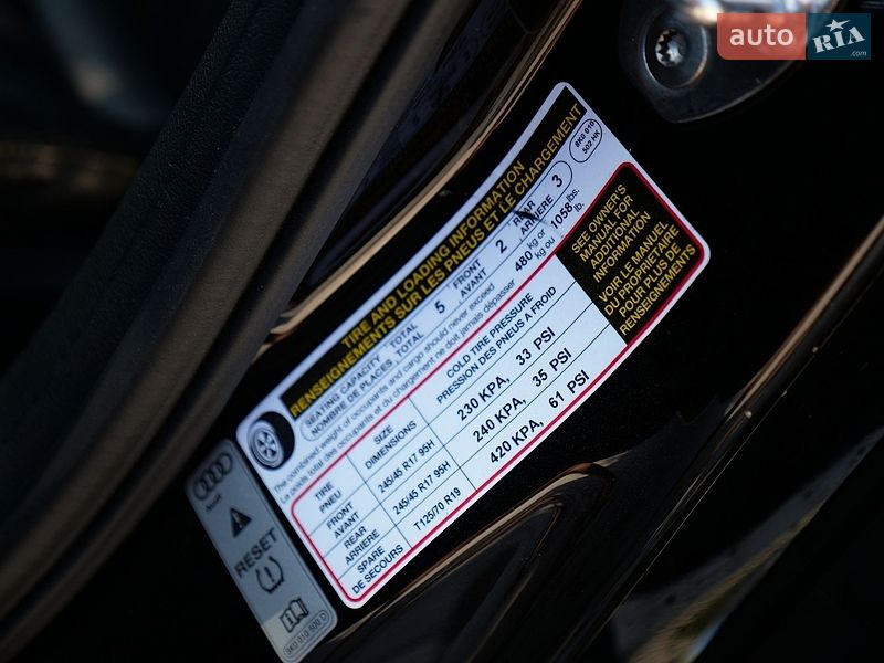 Седан Audi A4 2015 в Івано-Франківську