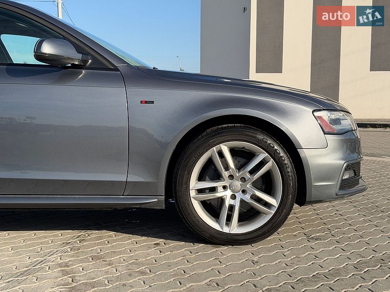 Седан Audi A4 2015 в Львове