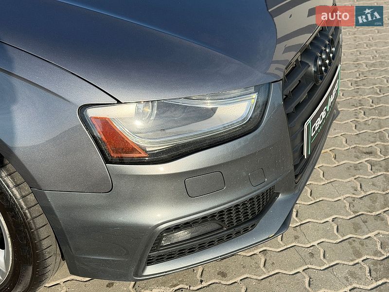 Седан Audi A4 2015 в Львове