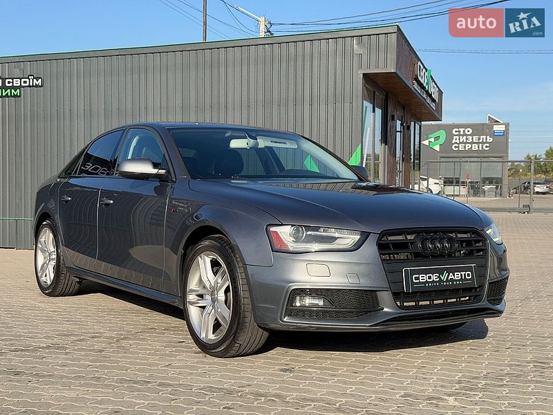 Седан Audi A4 2015 в Львове