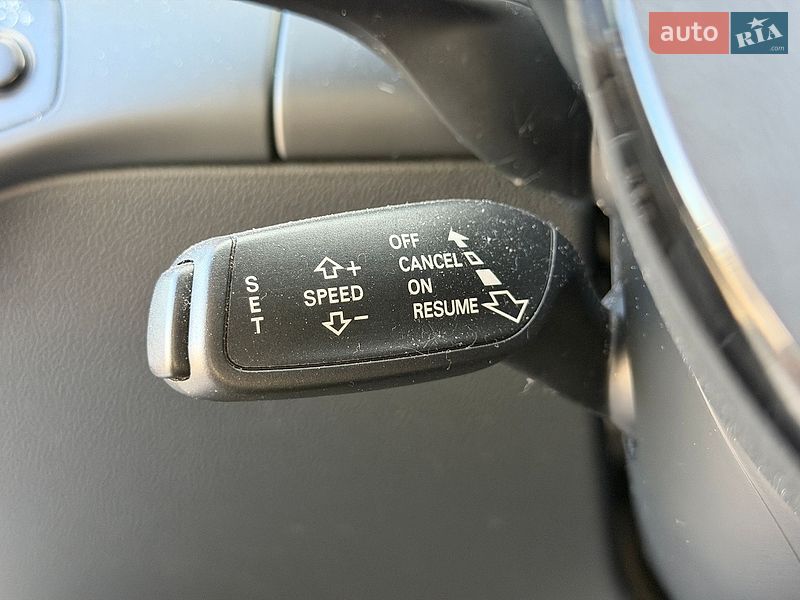 Седан Audi A4 2015 в Львове