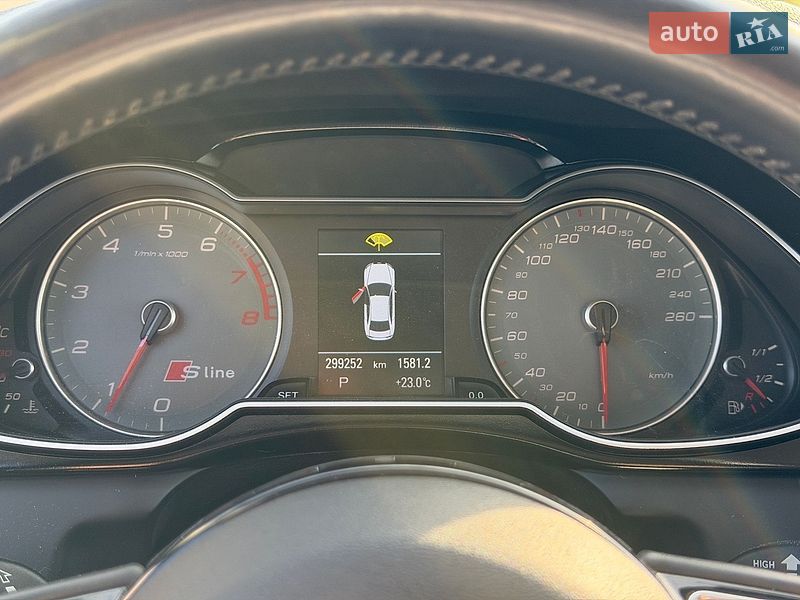 Седан Audi A4 2015 в Львове