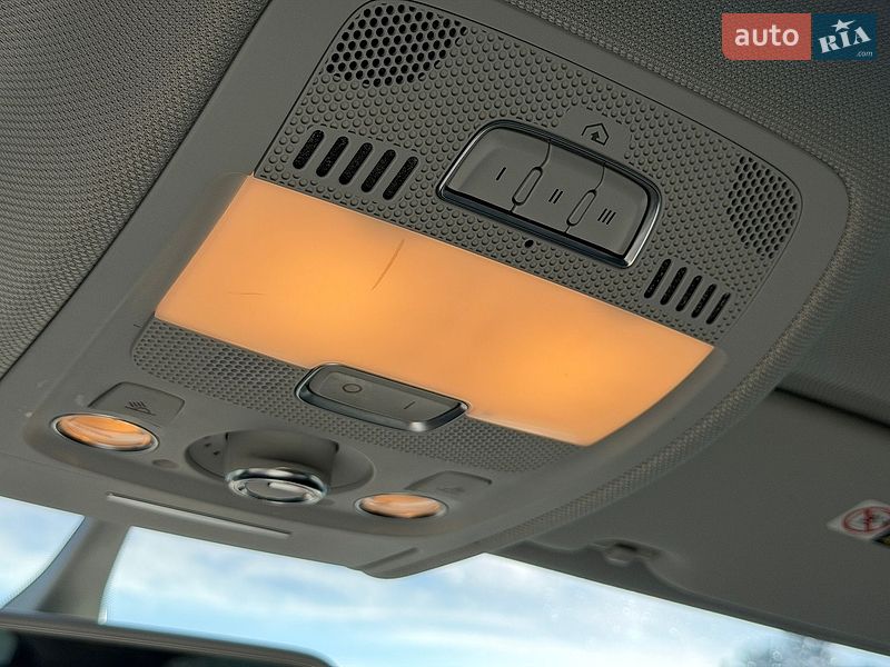 Седан Audi A4 2015 в Львове