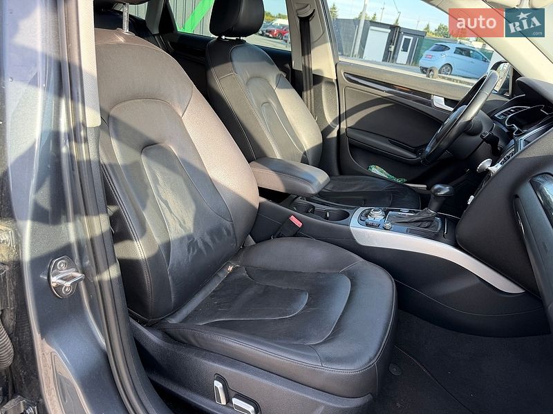 Седан Audi A4 2015 в Львове